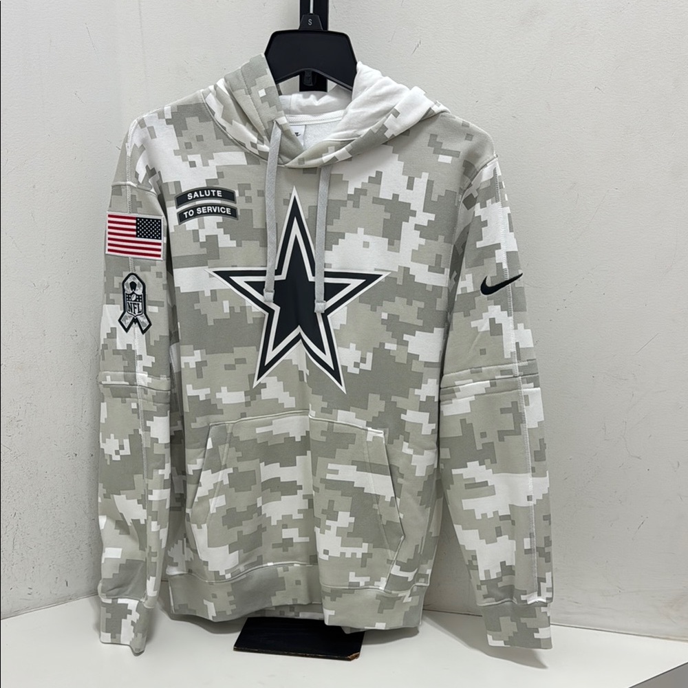 Dallas Cowboys Nike Salute to Service Hoodie 2024